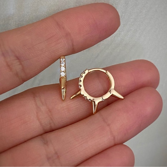 Spike Hoop Earrings 18k Gold Plated with Zircon Luxury Jewelry - Picture 3 of 11